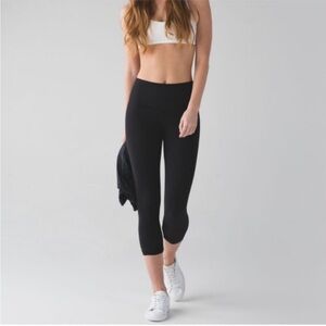 LULULEMON Align Cropped Black Leggings Gym women’s size 4